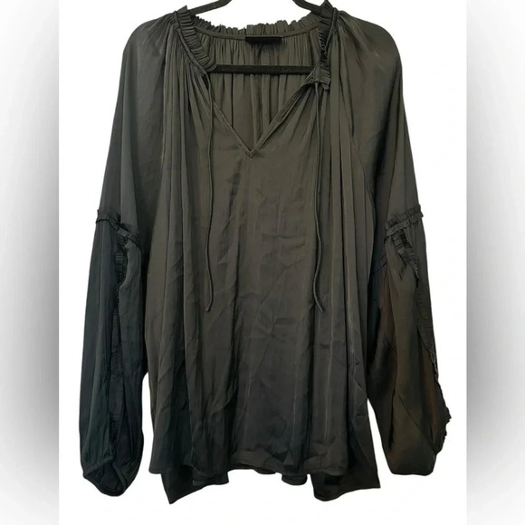 Lane Bryant NWOT ruffle split neck blouse - Picture 4 of 9